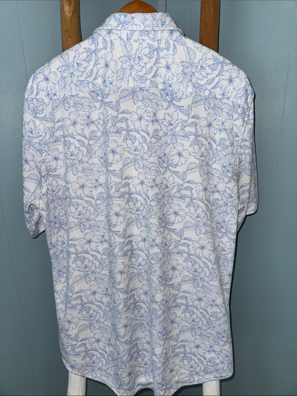 TailorByrd Men's Tropical Blue & White Modal Blend Button-Up Shirt ~ Large - Picture 5 of 5